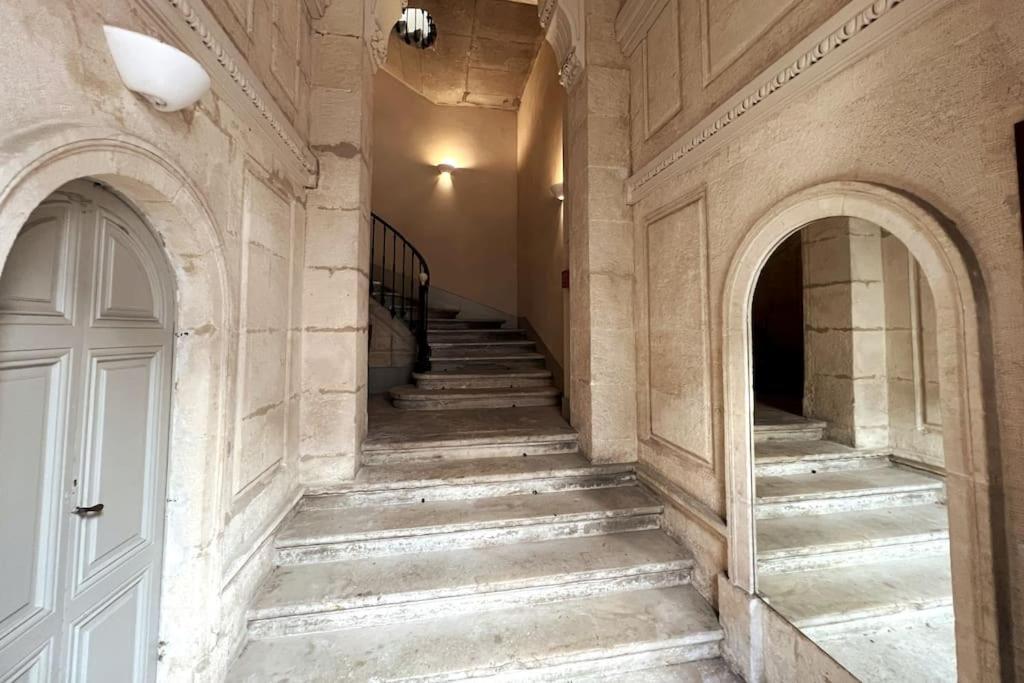 Apartamento Le Vieux Sextier - Ac Clim - Lumineux - Wifi - Hypercentre Aviñón Exterior foto